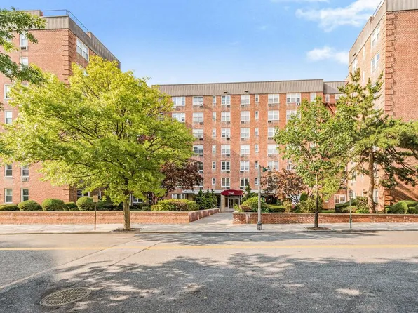 2 Sadore Lane #5N, Yonkers, NY 10710