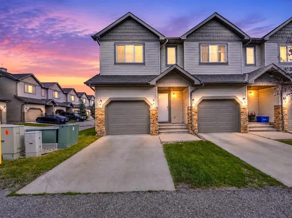 620 N Luxstone Lndg SW #207, Airdrie, AB T4B 0B6
