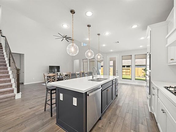 5th image of 5623 Vintage Oaks Ln
