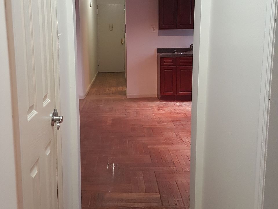 2nd image of 168 E 29th St APT 3A