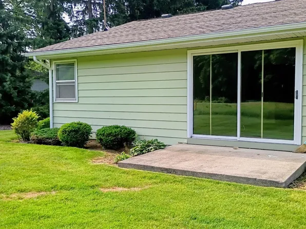 967 Andover Ct SE, Kentwood, MI 49508
