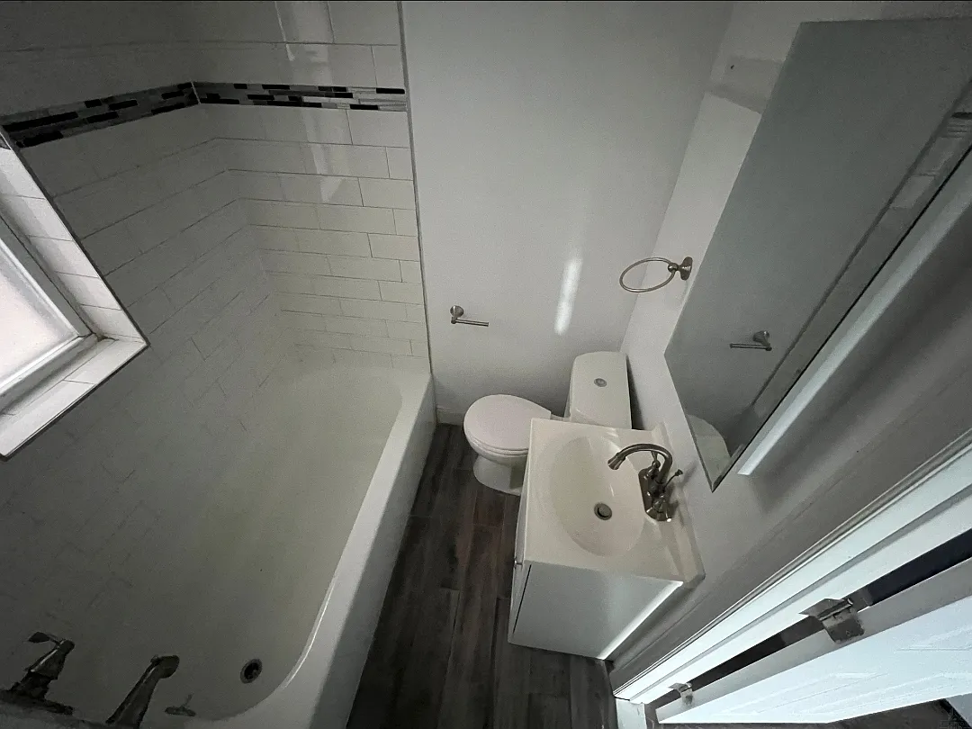 2 bed, $1,695 — Photo 2