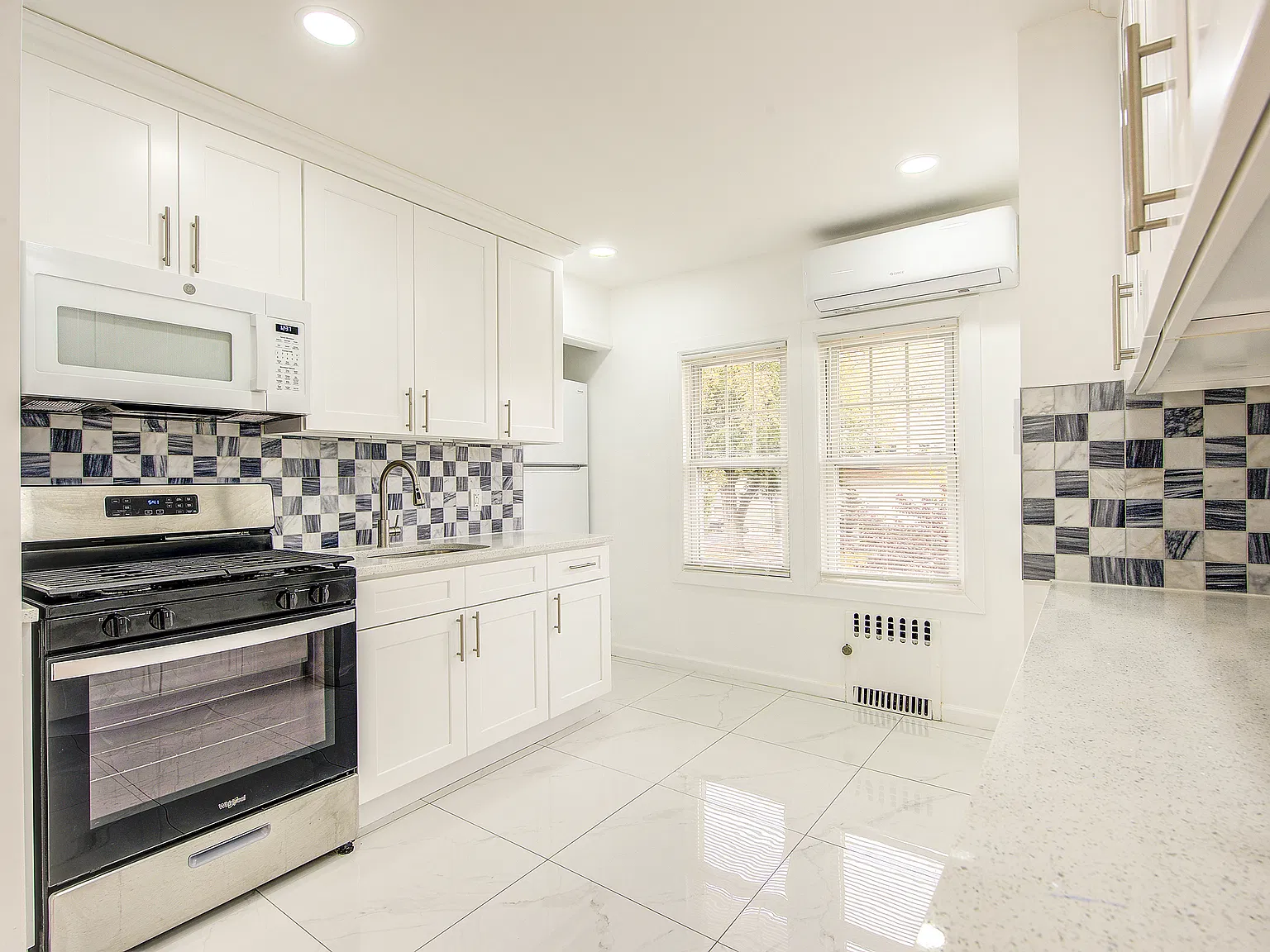 1 bed, $2,700 — Photo 2