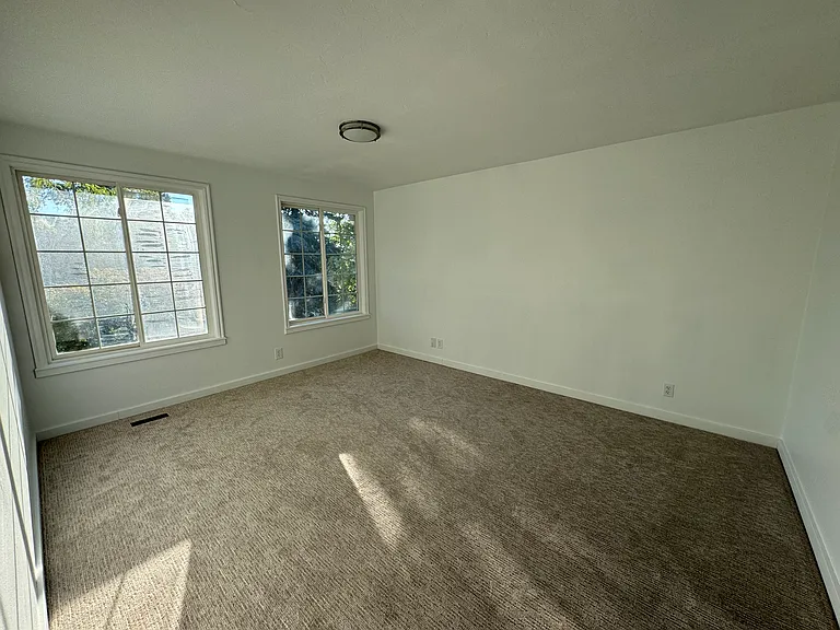 731 Raygene Way — Photo 20