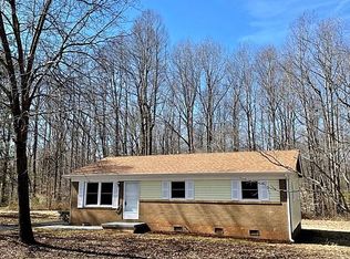 624 Alpha Dr, Mebane, NC 27302