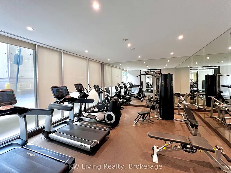 21 Scollard St #203 — Photo 18