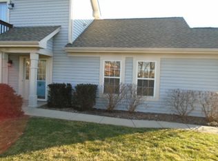 1058 Stillwater Rd #521, Elgin, IL 60120