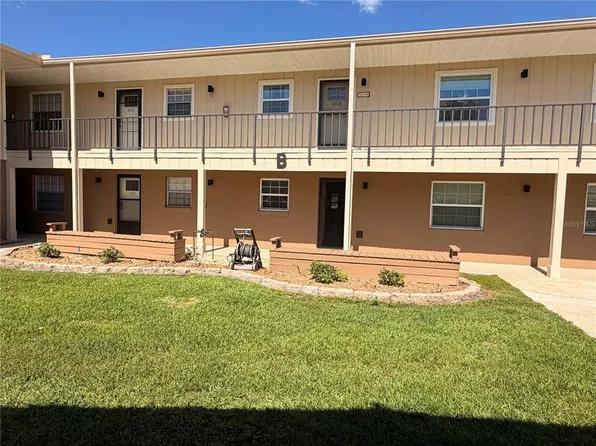 1640 Juno Trl APT 205B, Astor, FL 32102