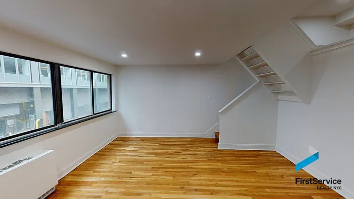 Rented by FirstService Realty (legacy) | media 6