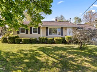 14 Marie Parkway, Loudonville, NY 12211