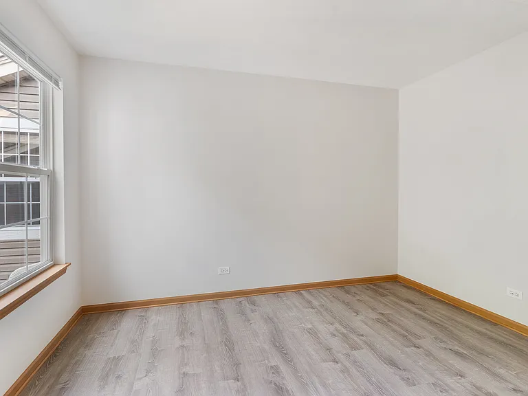 2405 Wilton Ln — Photo 3