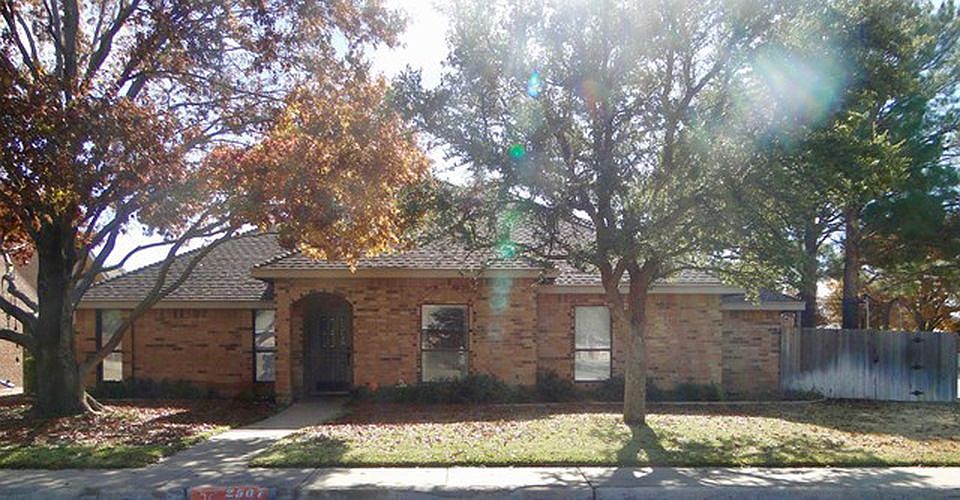 1st image of 2507 Tamarind Dr