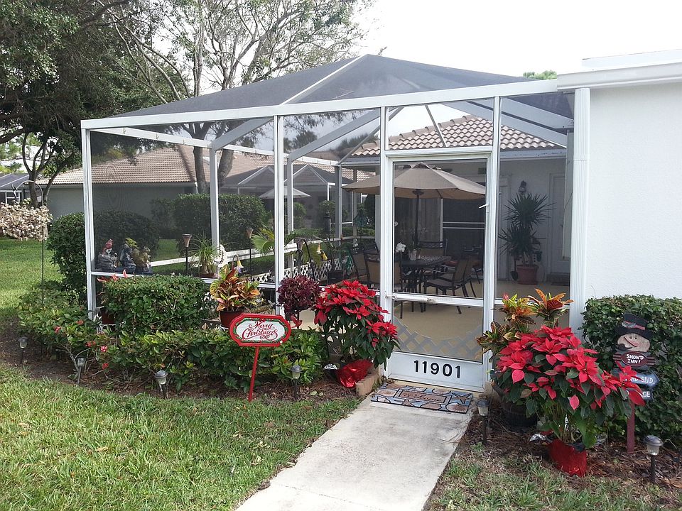 2nd image of 11901 Myrtle Oak Ct