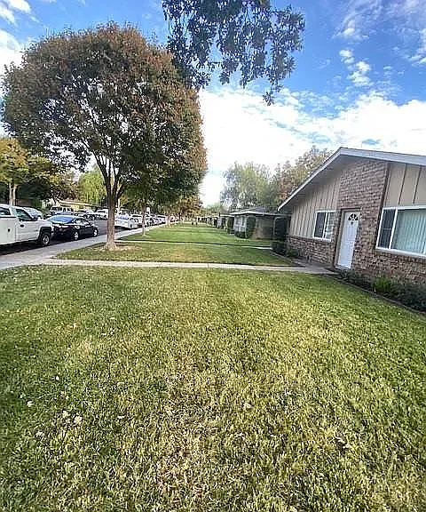2140 Chrysler Dr #2 & 3 — Photo 2