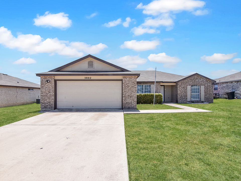 1st image of 3802 Fieldcrest Dr