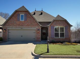 905 W Urbana St, Broken Arrow, OK 74012