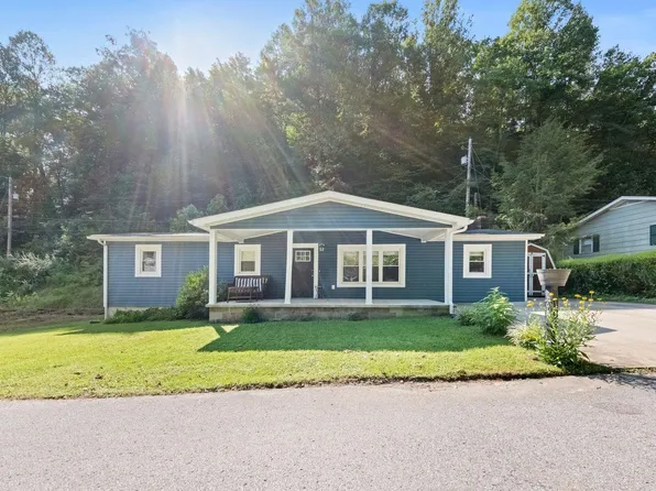 99 Woodland Est, Paintsville, KY 41240
