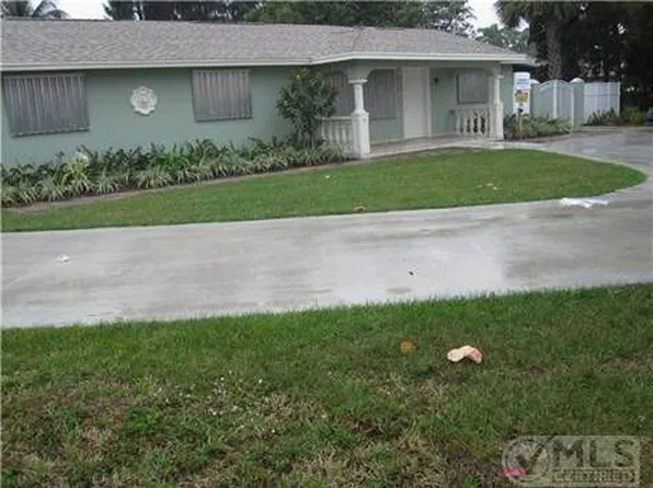 4264 Forest Ln, Palm Springs, FL 33406