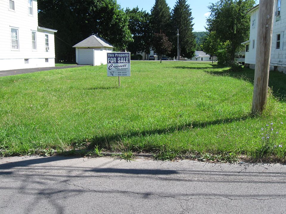2nd image of 203 1st Ave