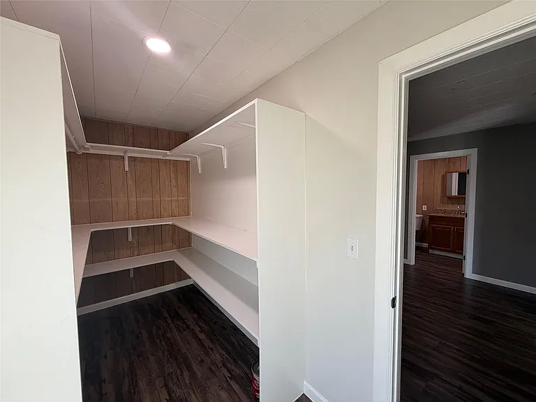 16219 Greenwood Dr #B — Photo 8