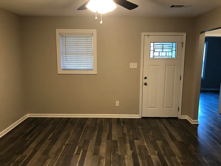3542 Douglass Ave — Photo 3