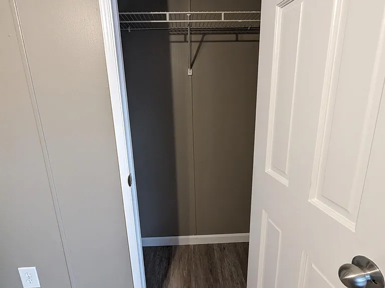 closet bedroom 2