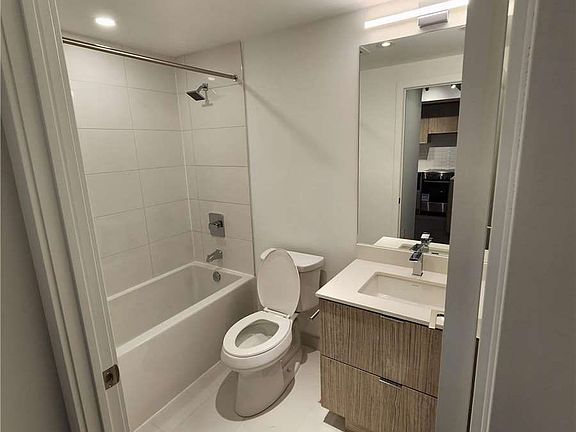 2nd image of 395 Bloor St E #2704