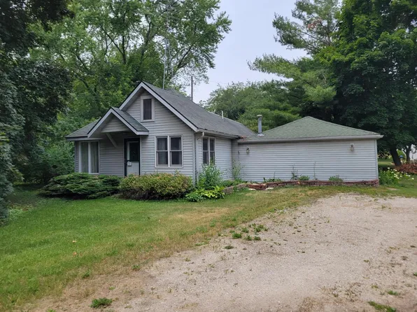 8020 McHenry STREET, Burlington, WI 53105