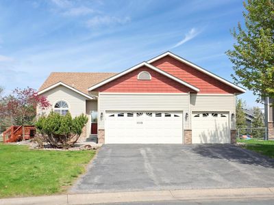 1115 Village St SE, New Prague, MN, 56071