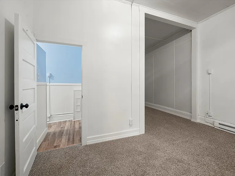 8 W Park Row #3 — Photo 21