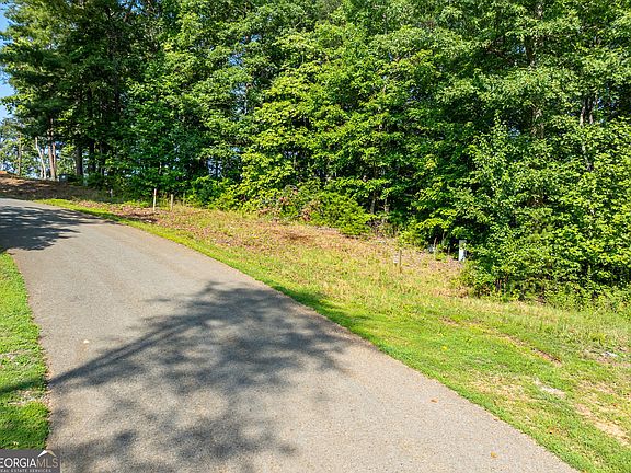 2nd image of 34 Windfield Cir