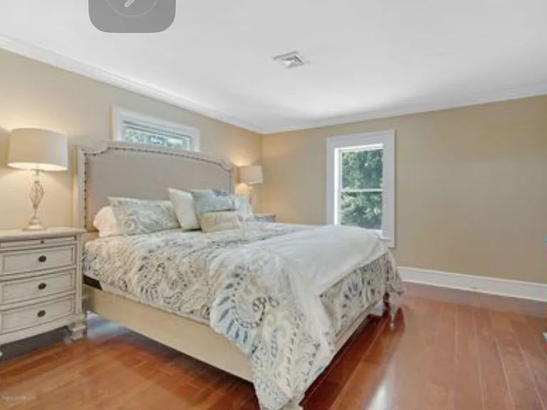 564 Winding River Ln — Photo 10