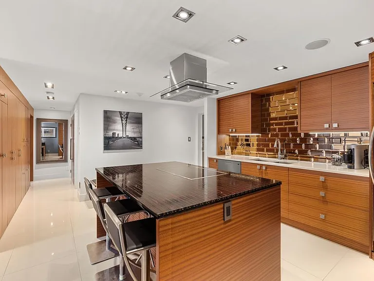 1450 Pennyfarthing Dr #805 — Photo 5