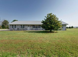 1050 Kelsey Dr, Mount Vernon, MO 65712