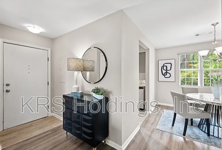 2050 N Calvert St #410 — Photo 8