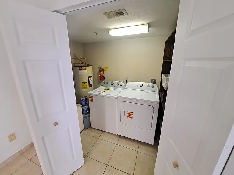 2360 SW Archer Rd #703 — Photo 6
