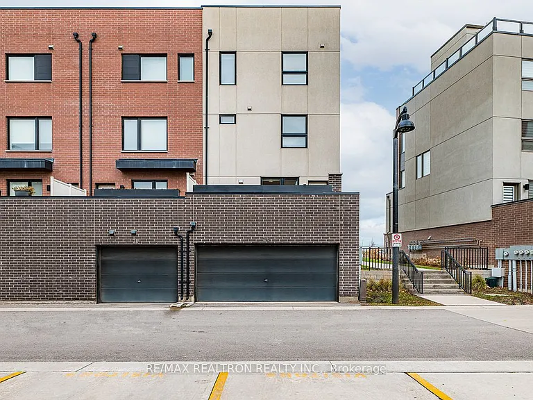 213 Downsview Park Blvd — Photo 21