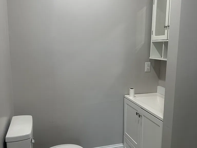 72 Main St #2 — Photo 6