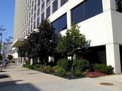 4343 N Clarendon Ave APT 2004, Chicago, IL, 60613