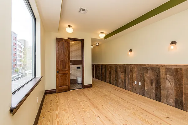 Rented by Nooklyn NYC LLC | media 28