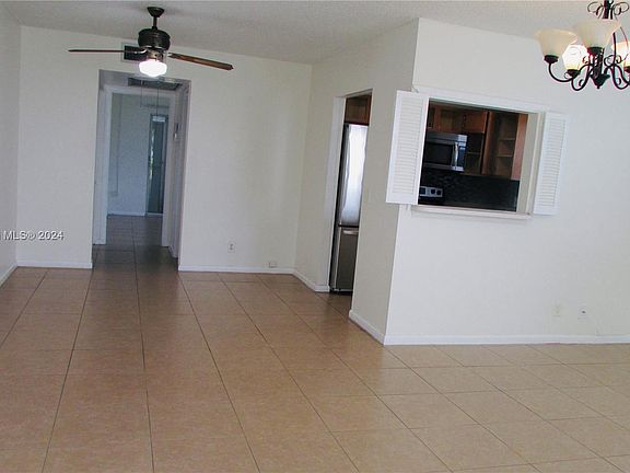 2nd image of 229 Newport Ct #O-1
