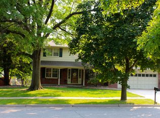 7135 Oxford Rd, Lincoln, NE 68506