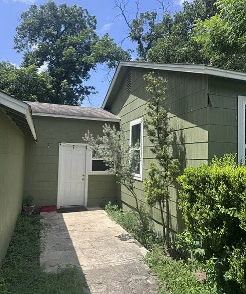 515 Winburn Ave — Photo 2