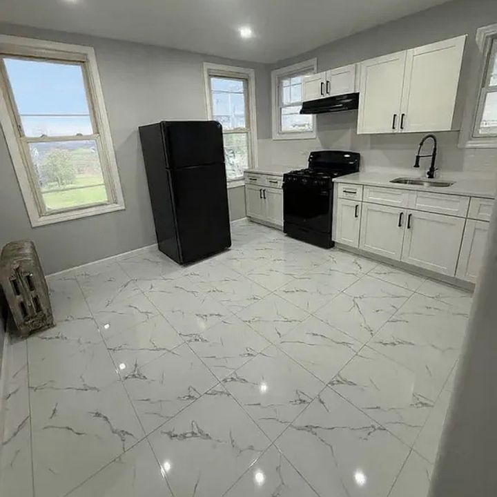 1st image of 10 Schuyler Ave #1L