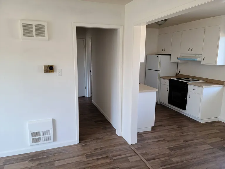 1820 Santa Clara Ave #403 — Photo 4