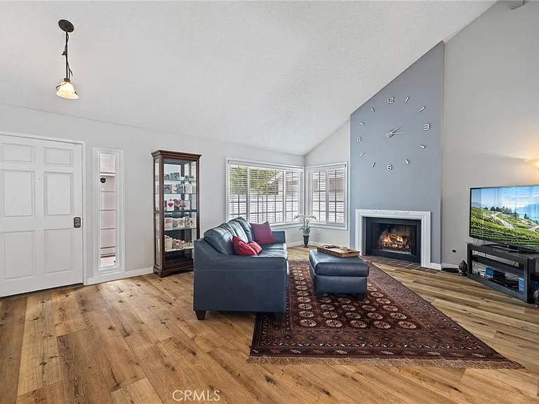 14 Aldergrove #29 — Photo 2