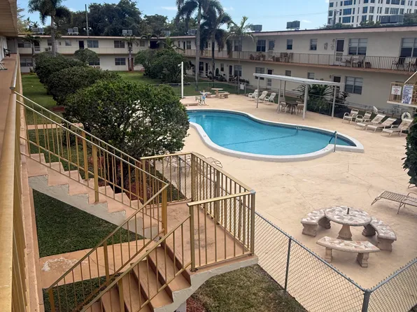 2525 Hollywood Blvd, Hollywood, FL