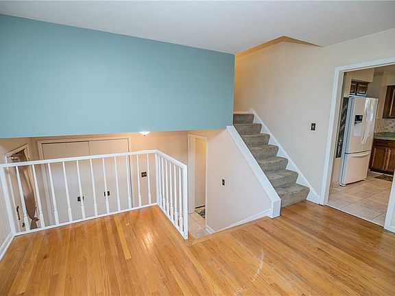 4th image of 21241 Nottingham Dr