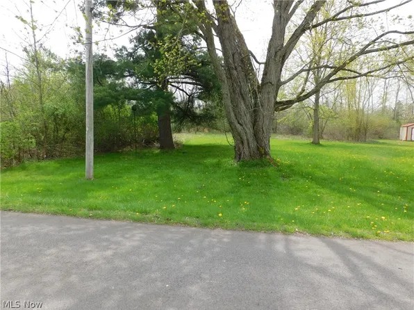 2514 Hayford Rd, Rock Creek, OH 44084