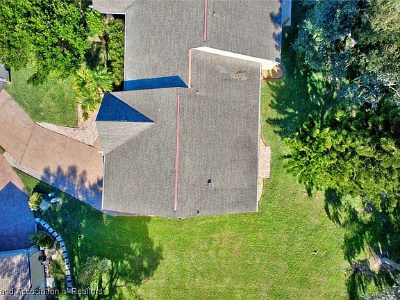 3rd image of 11 Pinewood Ct